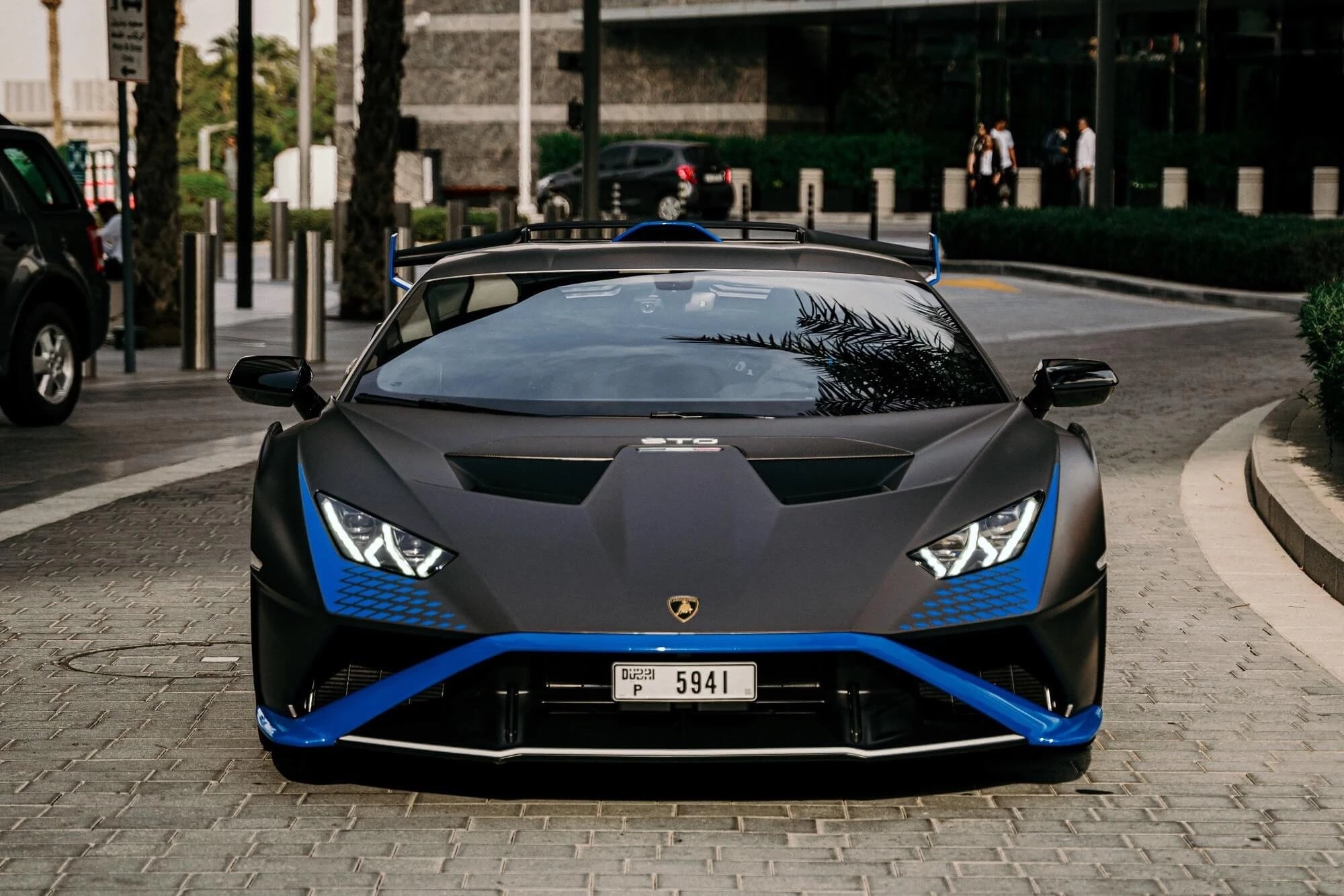 All You Need to Know Before Renting Lamborghini in Dubai